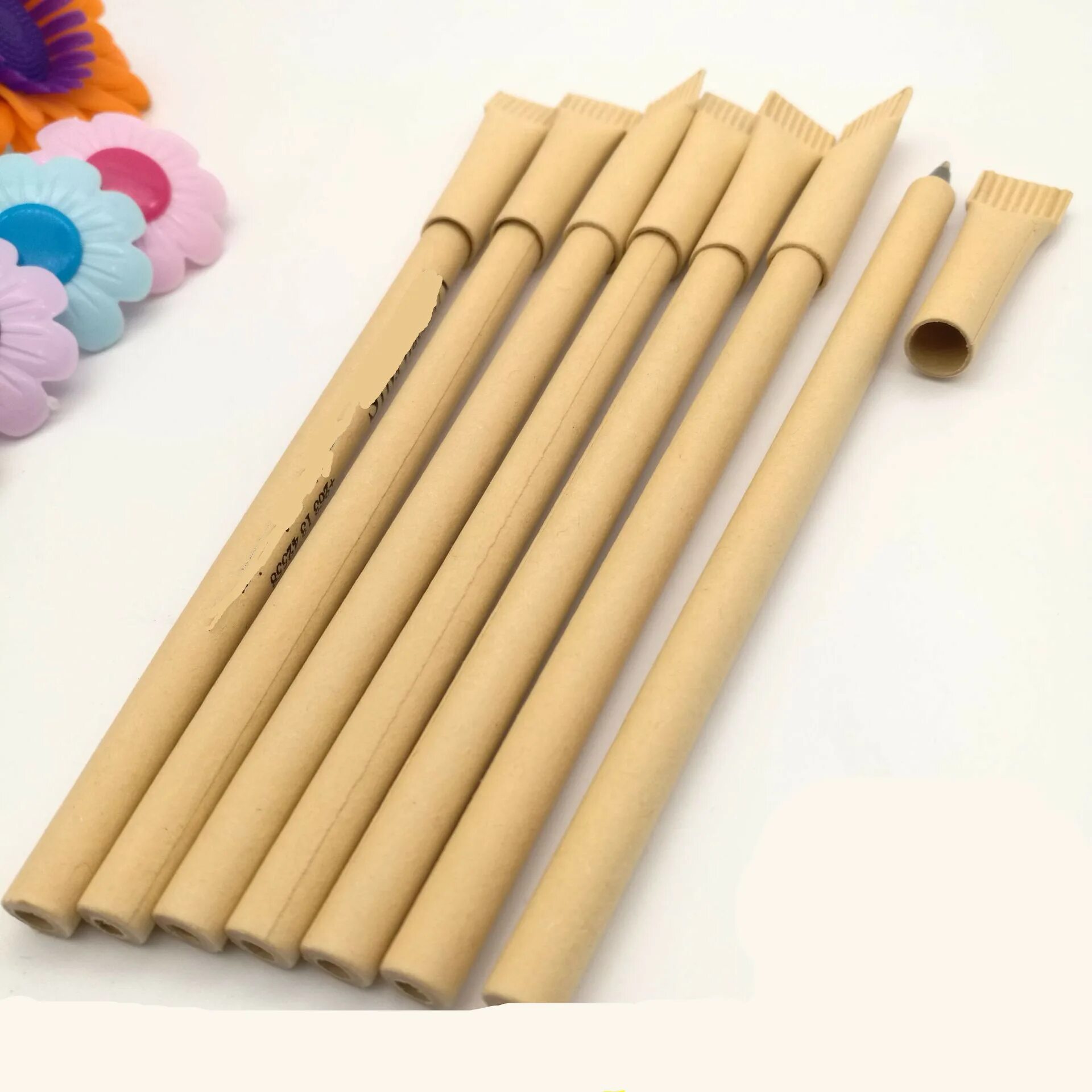 Крафтовые ручки. Ручки из картона. Крафтовые ручки. Ручка картонная с колпачком. Эко ручка крафт.