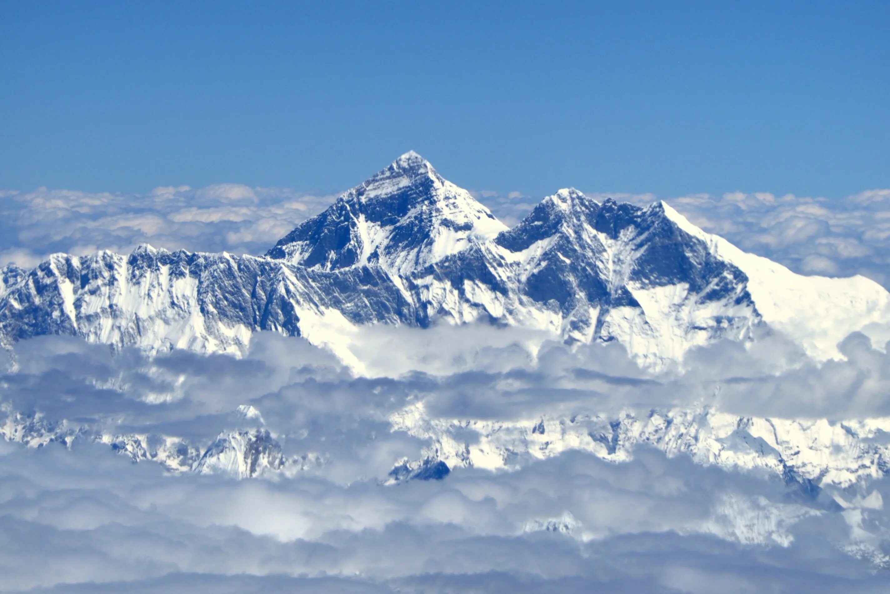 Самая высокая снежная гора. Горная вершина Джомолунгма (Эверест). Вершины: гора Джомолунгма (Эверест),. Гора Эверест 8848 метров. Эверест джамалумба.