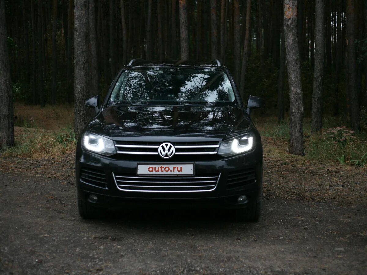 Volkswagen touareg б у. Фольксваген Туарег 2011 черный. Туарег ДПС Воронеж черный.