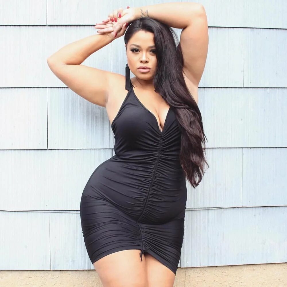 Хантер макгрэди. Ольга лукомская модель плюс сайз. Эшли грэм формы. Size plus models марина булаткина. Найти пышную девушку.