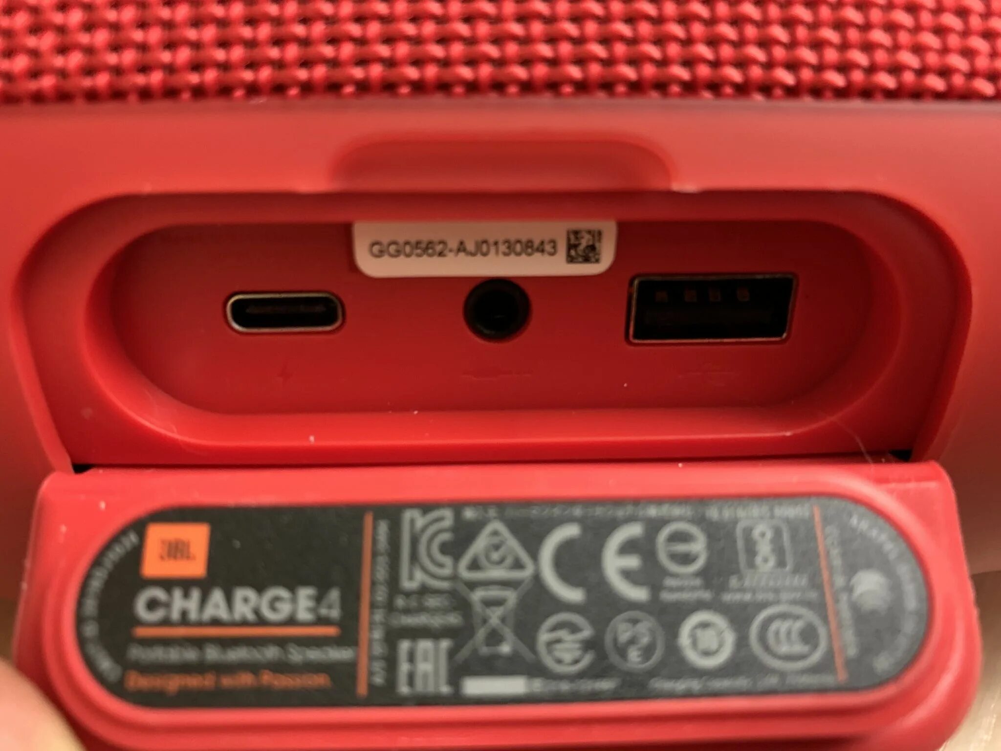 JBL charge 4 Red. JBL charge 4 gg. JBL charge 5 красный. Колонка JBL charge 4 разъемы. Включи колонку номер