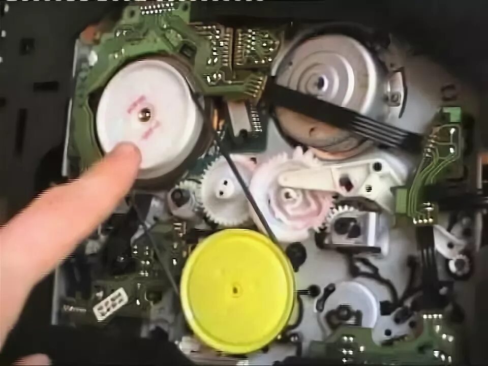 Почему видеомагнитофон выбрасывает кассету. Sony slv-e450ee. philips turbo drive видеомагнитофон. механизм загрузки кассеты видеомагнитофона. сломанный видеомагнитофон.