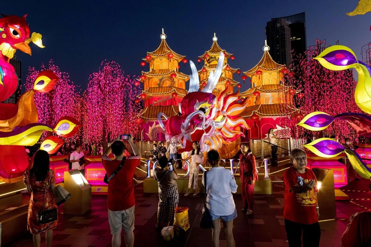 Праздник в тайланде в феврале. Новый год в Таиланде. Китайский новый год в Таиланде. Новый год в Тайланде фото. Китайский новый год Бангкок.
