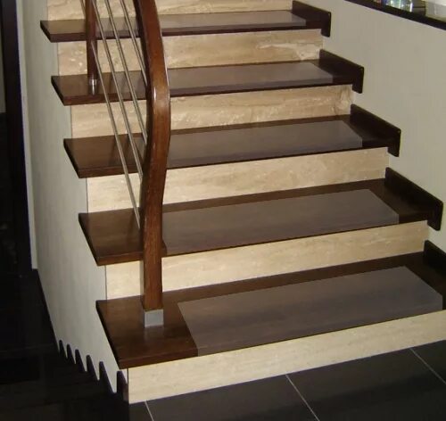 Накладки на деревянные ступени. Накладки на ступени лестницы. Накладки на лестницу в доме деревянную. Накладки на лестничные ступеньки. Купить накладки на лестницу