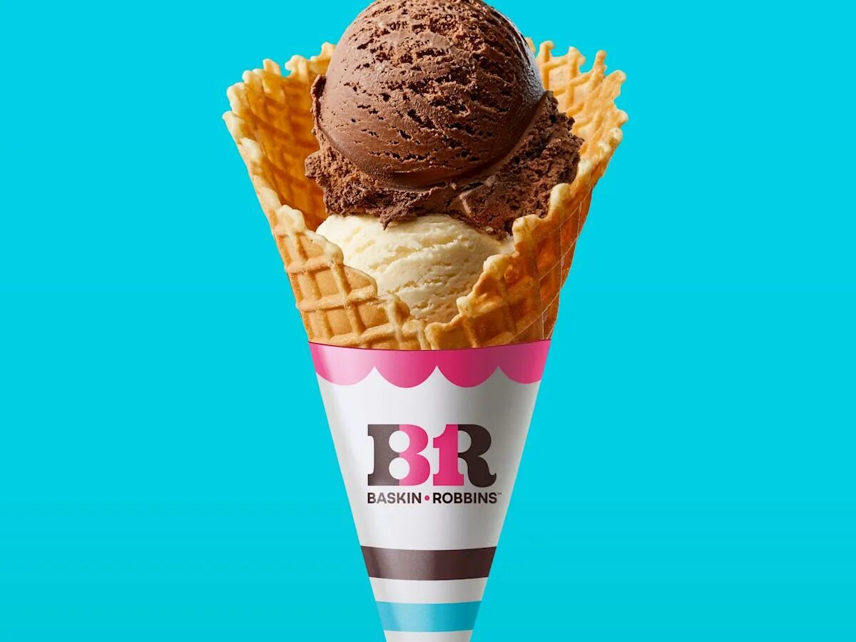 Baskin robbins мороженое. Новое мороженное. Мороженое новинки. Холодное мороженое. Айс крим мороженщик.