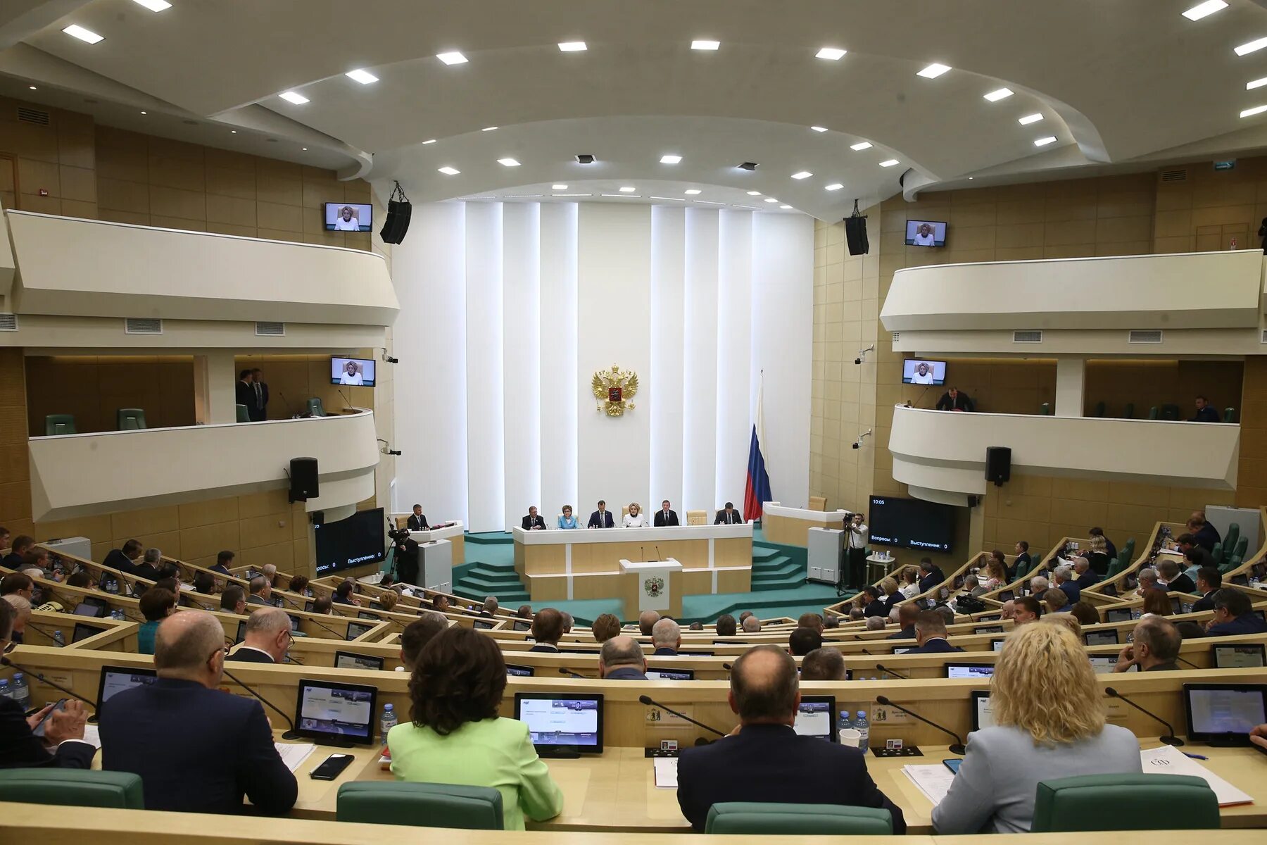 субъекты которые обладают правом законодательной инициативы. дума поправки. госдума рф 2020. проект госдумы. законодательная инициатива.