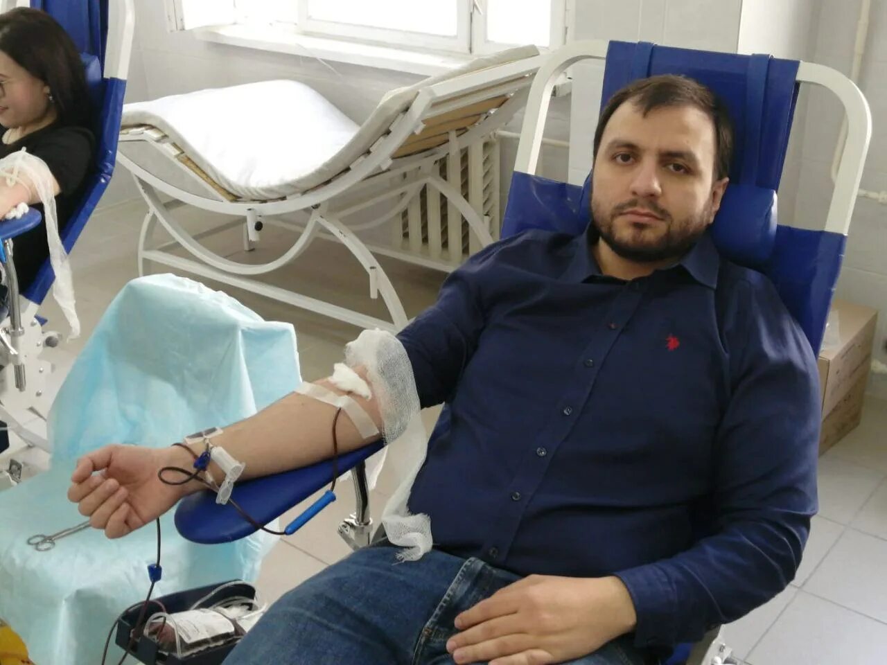 Донорство для пострадавших крокус. Сдача крови для раненых. Городская пункт переливания крови.