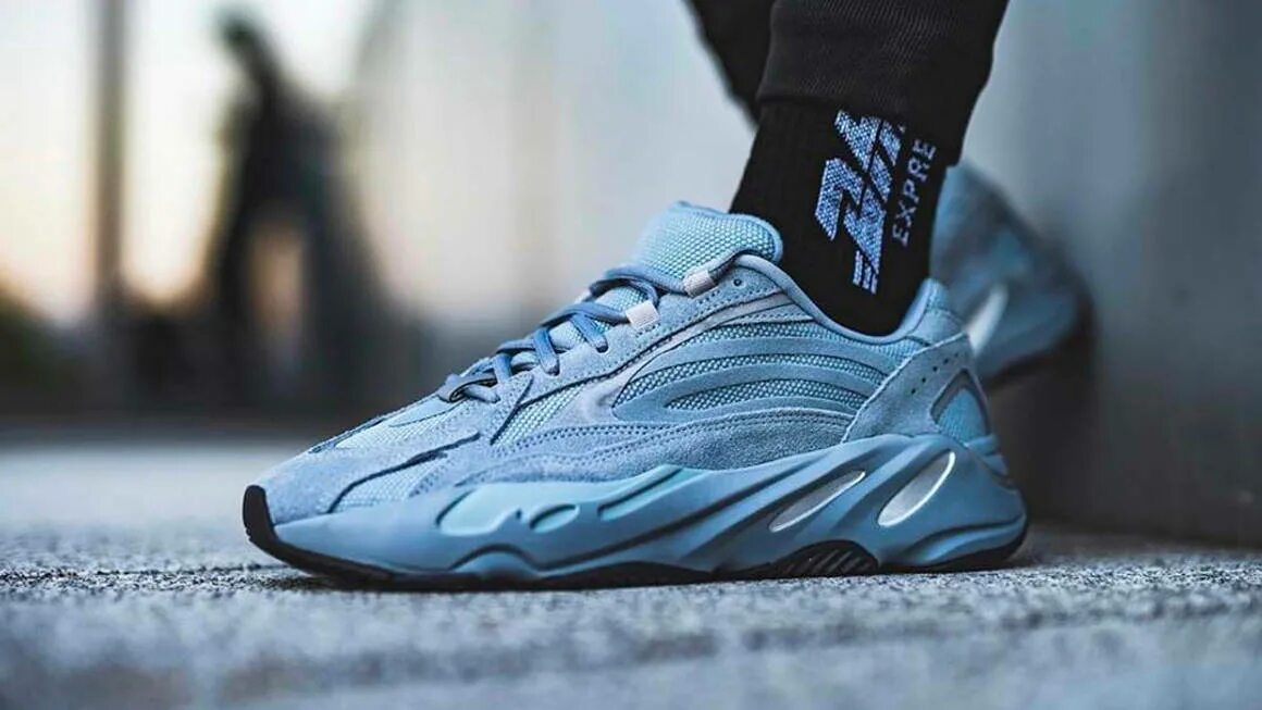 Adidas Yeezy Boost 700 v2. Adidas Yeezy Boost 700 v2 Hospital Blue. Adidas Yeezy 700 Blue. Adidas Yeezy Boost 700 синие.