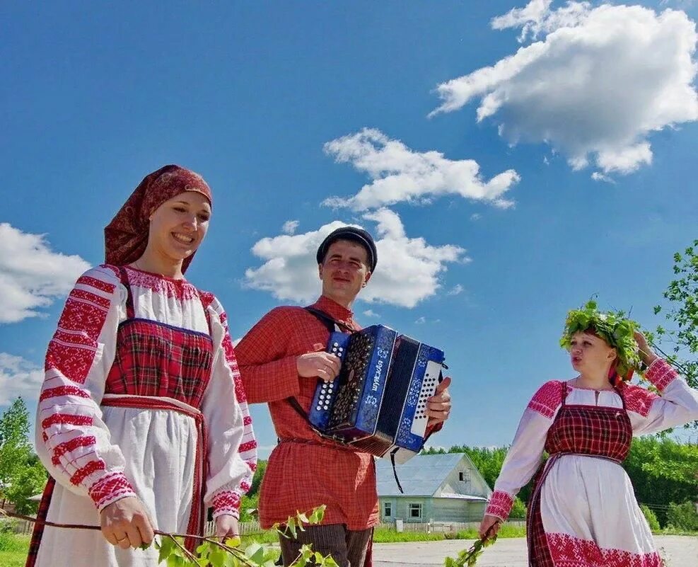 Пляши село. Деревенские посиделки. Народные гуляния с гармошкой. Гармонист и девушка. Поющая деревня.