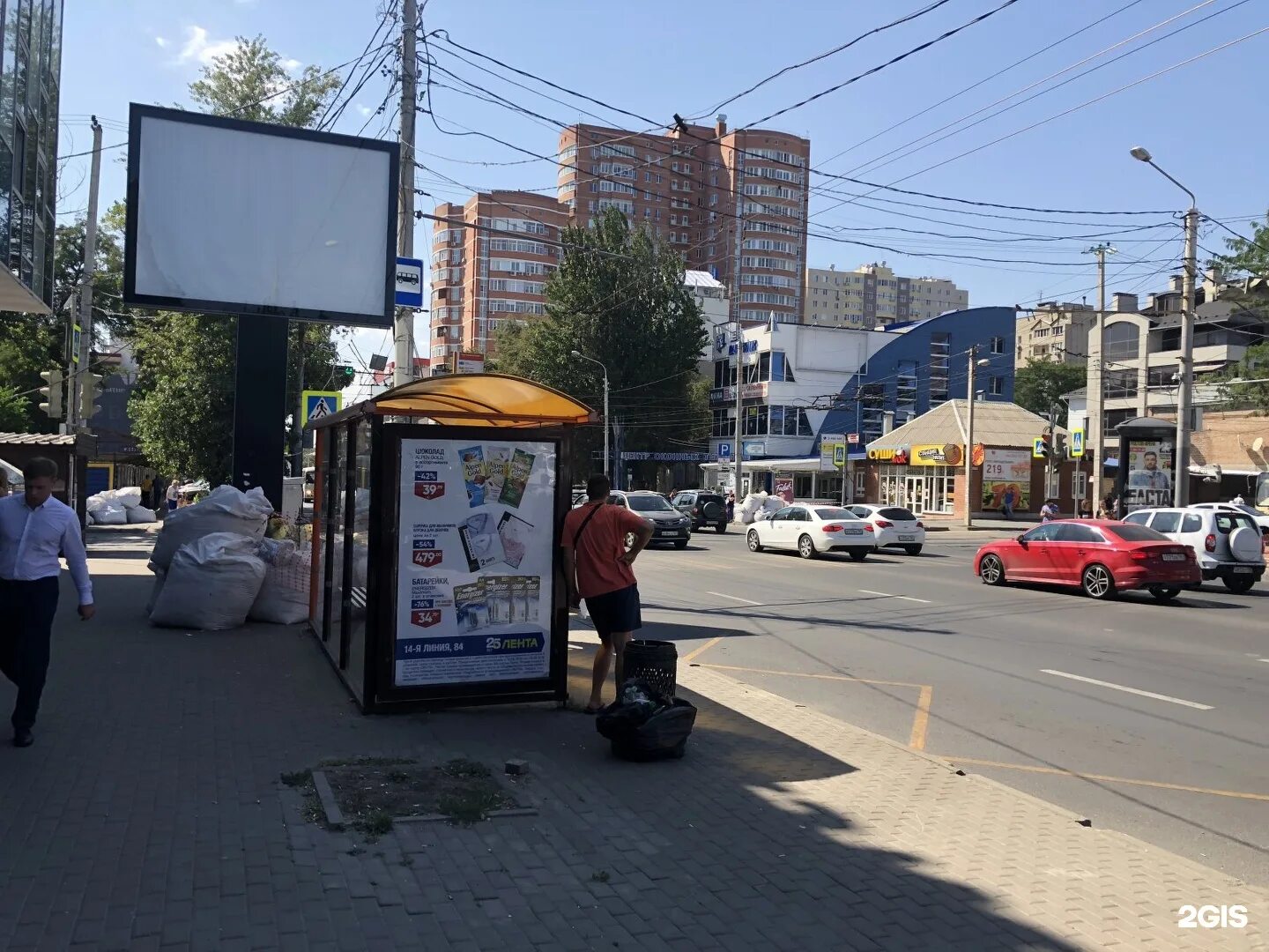 Пушкинская крепостной ростов на дону. Крепостной Красноармейская Ростов. Остановка крепостной. Остановка крепостной Ростов на Дону. Угол крепостного и Красноармейской Ростов на Дону.