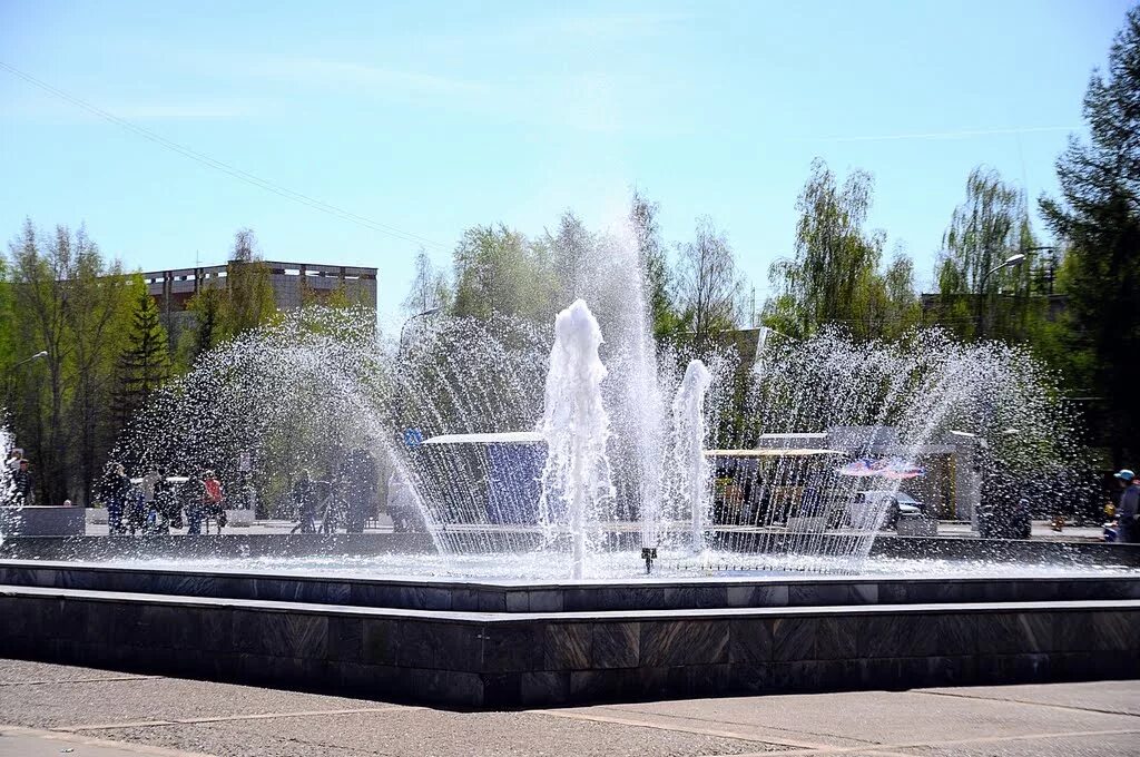 Город Чайковский Пермский край. Город Чайковский площадь Чайковского.