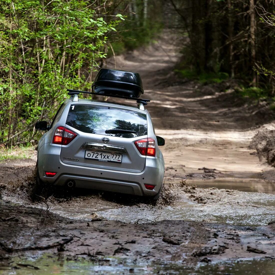 Тест драйв ниссана. Nissan Terrano i оффроад. Тест драйв Ниссан Террано. Ниссан Террано 3 оффроад. Ниссан Террано по бездорожью.