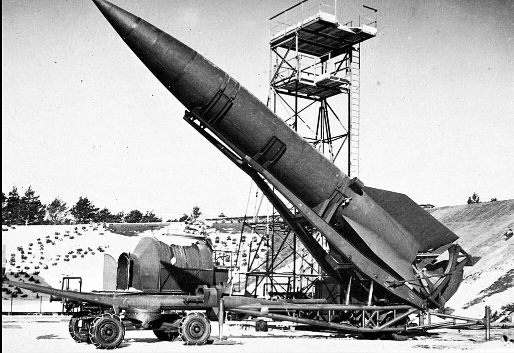 Создание первой баллистической ракеты. ФАУ-2 баллистическая ракета. ФАУ-1 баллистическая ракета. V-2 («ФАУ-2»). Немецкая баллистическая ракета ФАУ-2.