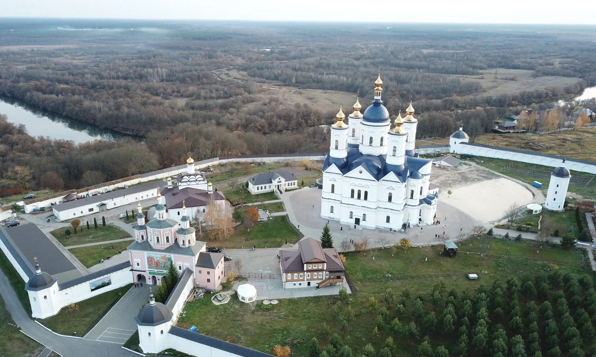 Монастырь село успенское. Свенский монастырь Брянск. Свенский монастырь Супонево. Свенский Успенский монастырь.