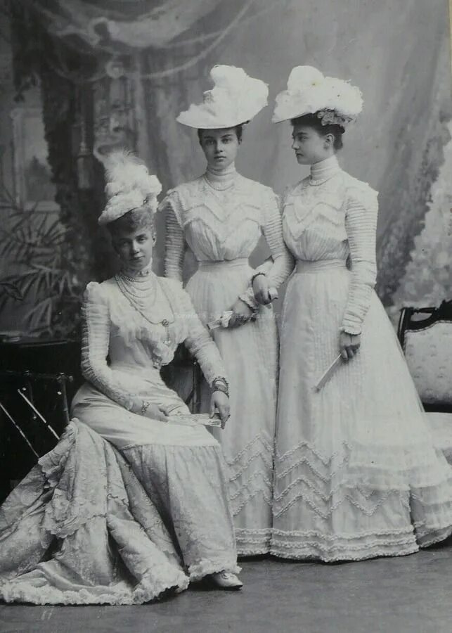 Платья 1900-1900 edwardian. Эдвардианская и викторианская эпоха. Мода эдвардианская эпоха 1910. Мода эдвардианская эпоха 1910. Эдвардианская эпоха (1901—1910).