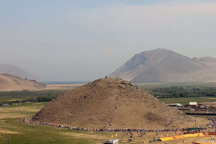 Священная гора ехэ-ердо. Капище шамана. Гора ерд байкал. Священная гора ёрд на мрс. Гора ерд байкал.