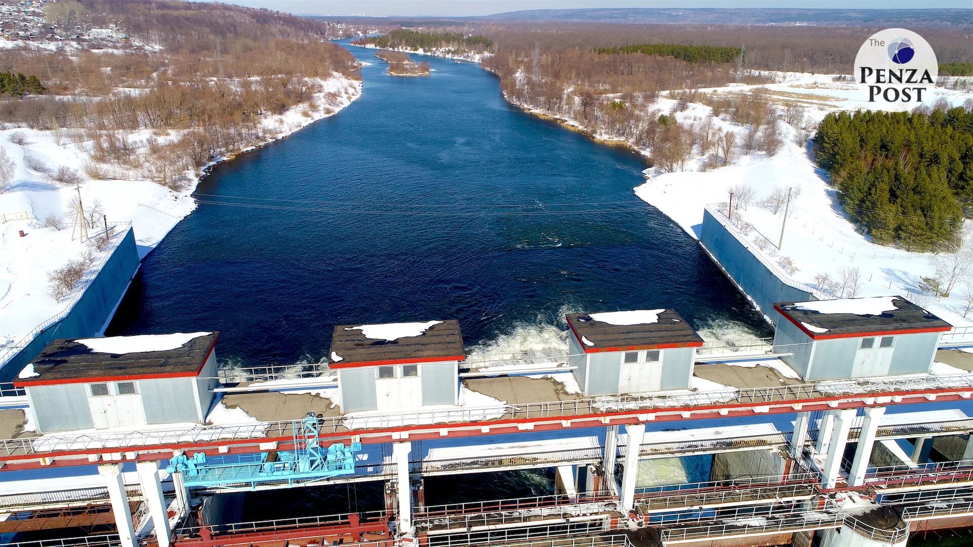 Сброс воды сурское. Сурская ГЭС Пенза. Сурский гидроузел. Сурская плотина Пенза. Пензенское водохранилище.