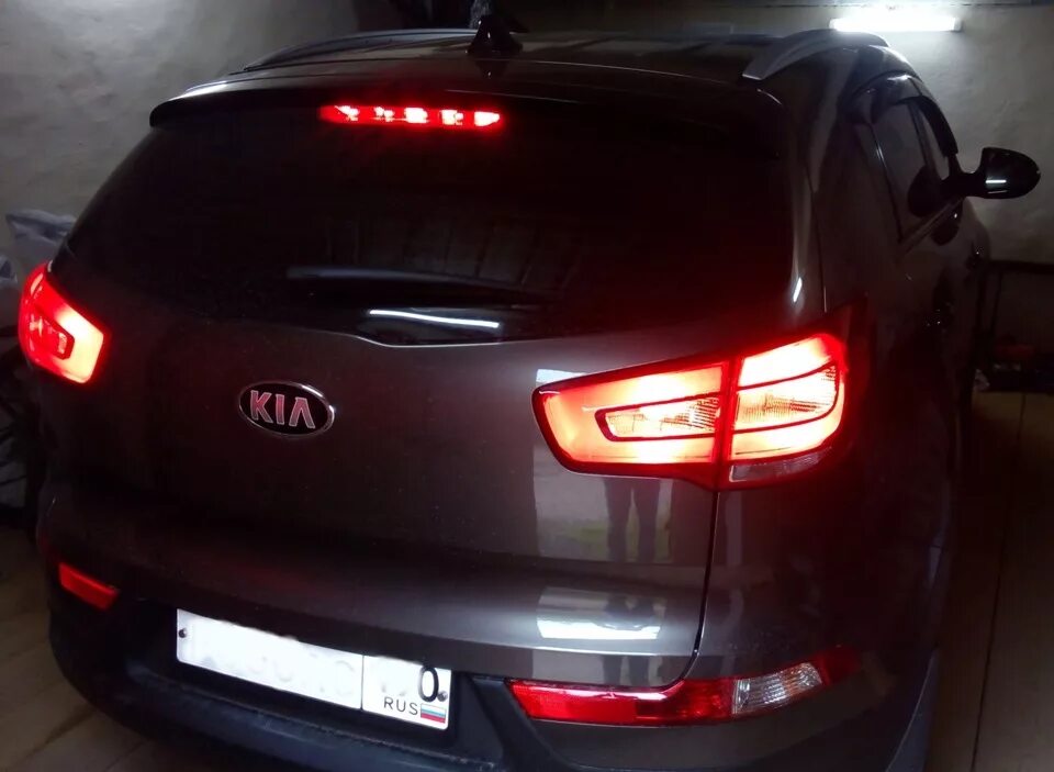 Стоп сигнал Kia Sportage 3. Светодиодные лампы на Киа Спортейдж 3 2011. Диодные задние фонари Киа Спортейдж 3. Sportage 2015 стоп сигналы.