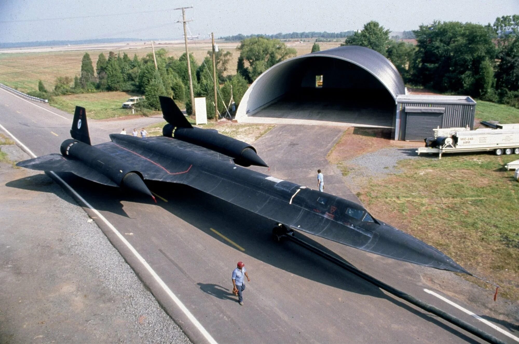 Локхид SR-71. Самолет SR-71 Blackbird. Самолёт Локхид SR-71. Локхид ср 71 Блэкберд. Рекорд скорости самолета