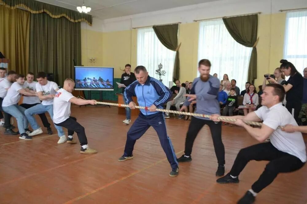 Сайт донского политехнического колледжа. Донской политехнический колледж Донской. 22 Политехнический колледж Донской. Бравые парни. Мы парни бравые конкурс.