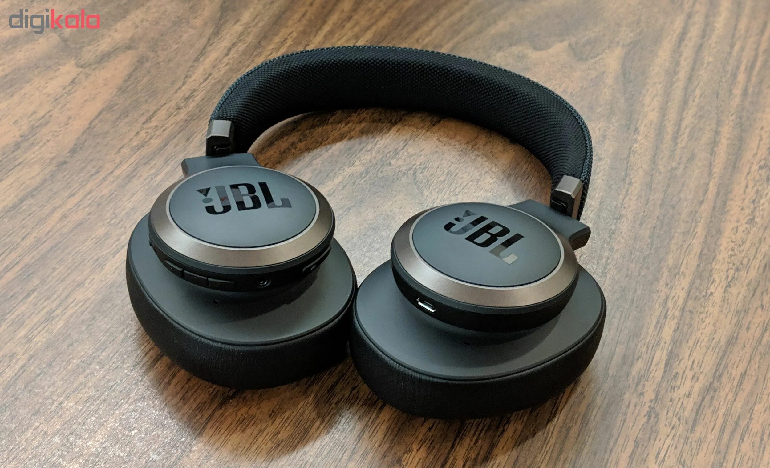 Jbl live 650btnc. Jbl live 650btnc как сидят. Jbl 650btnc. Jbl 650. Наушники jbl 650btnc.