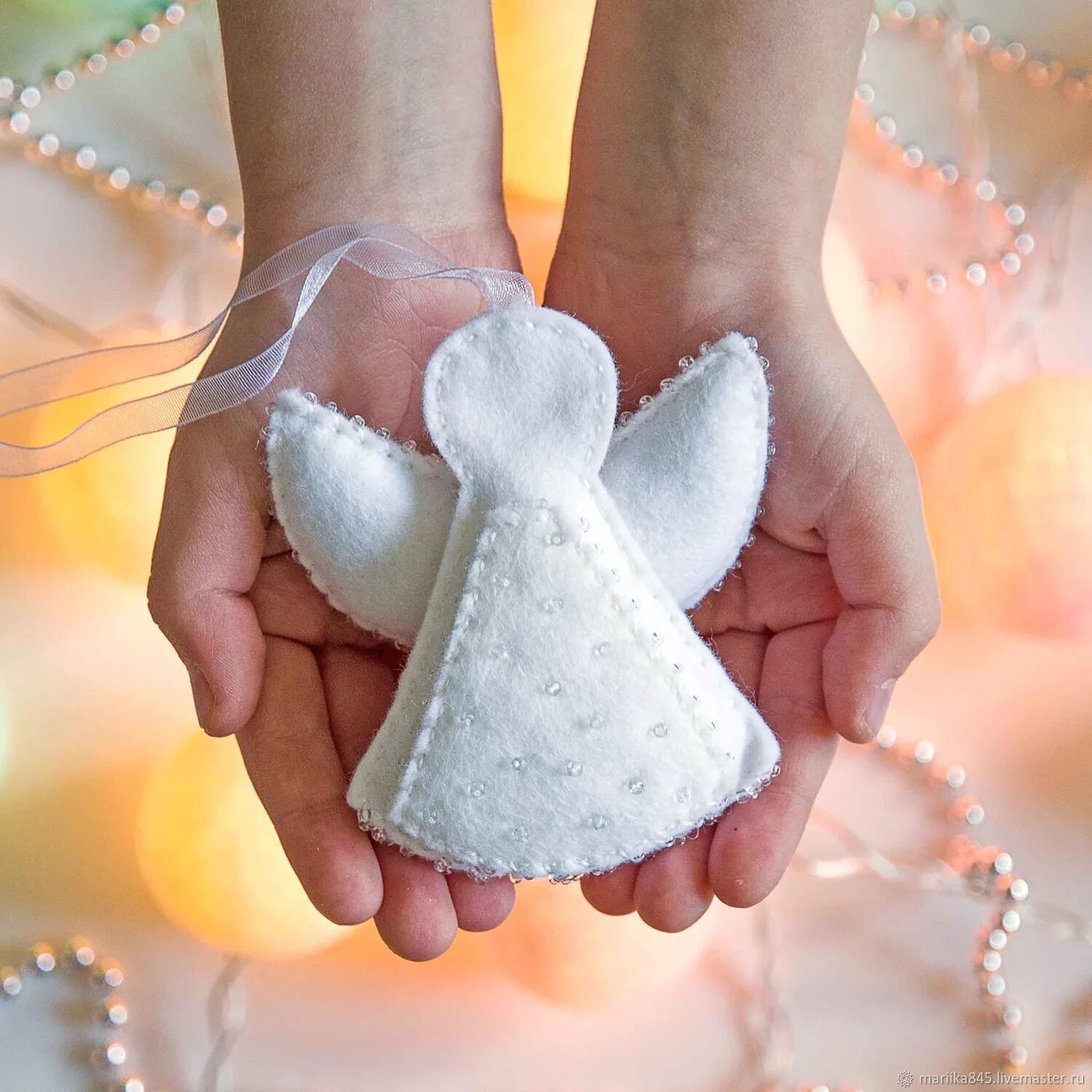 текстильные новогодние игрушки. как сделать рождественскую игрушку. новогодние мягкие игрушки. как сделать рождественскую игрушку. необычные елочные игрушки.