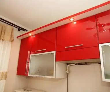 Планка на верхних шкафах кухни