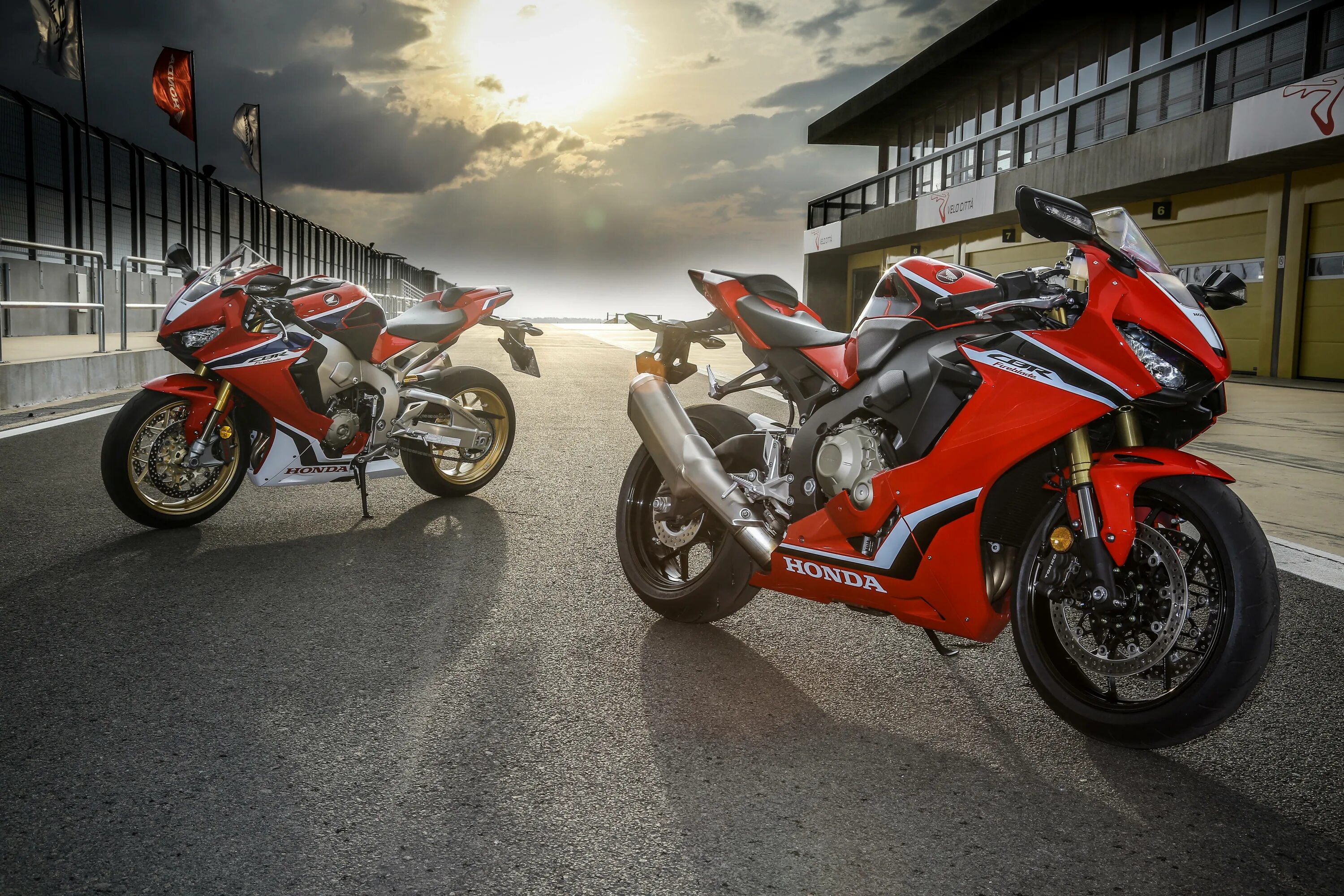 Honda cbr fireblade. Honda Fireblade cbr1000rr-r. Honda cbr1000rr Fireblade. Honda cbr1000rr Fireblade 2021. Honda CBR 1000rr-r Fireblade SP 2020.