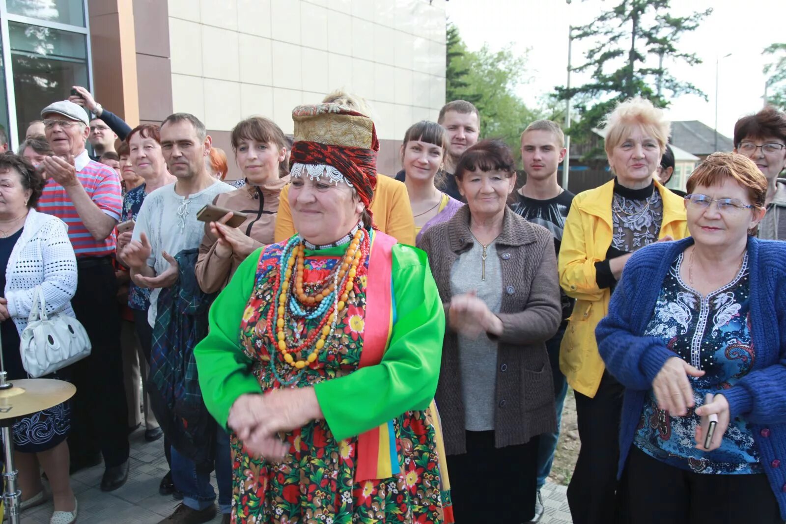 Погода малоархангельск красночикойский. Село линево озеро забайкальский край. Читинская слобода фольклорный ансамбль. Красный чикой семейские. Поселок баляга забайкальский край.