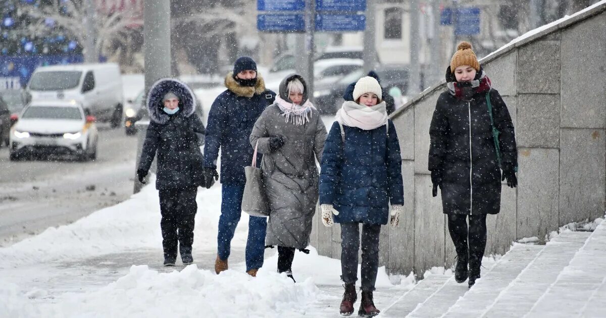 Потепление в Москве. Ожидается ли потепление в Москве. Зима придет в Московский регион на предстоящей неделе. Москвичей предупредили о морозном феврале. Потепление в москве в декабре