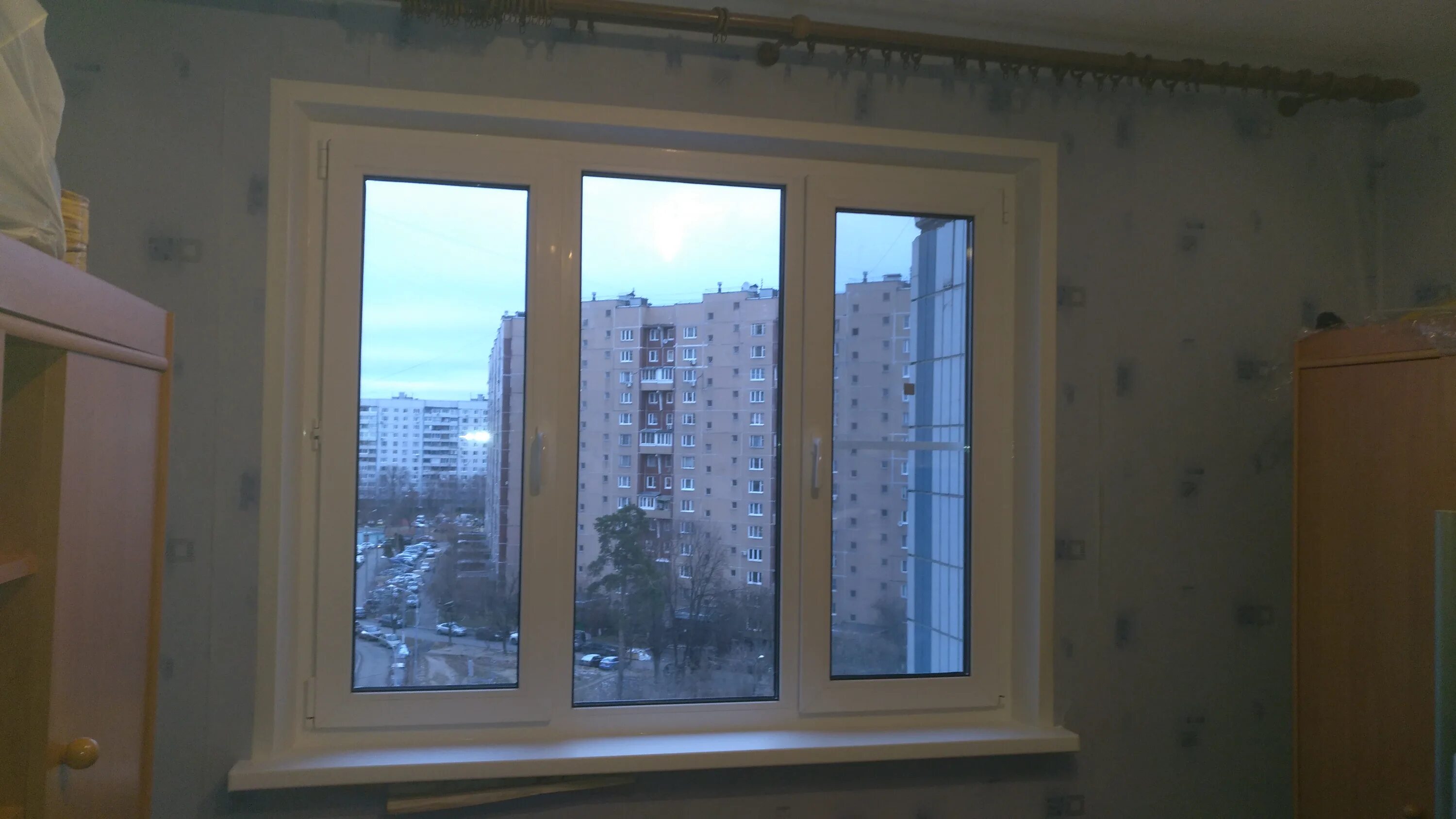 Окна б/у пластиковые. Пластиковое окно 300х300. Окна иркутска. Пластиковые окна б/у даром. Деревянные оконные рамы бу.