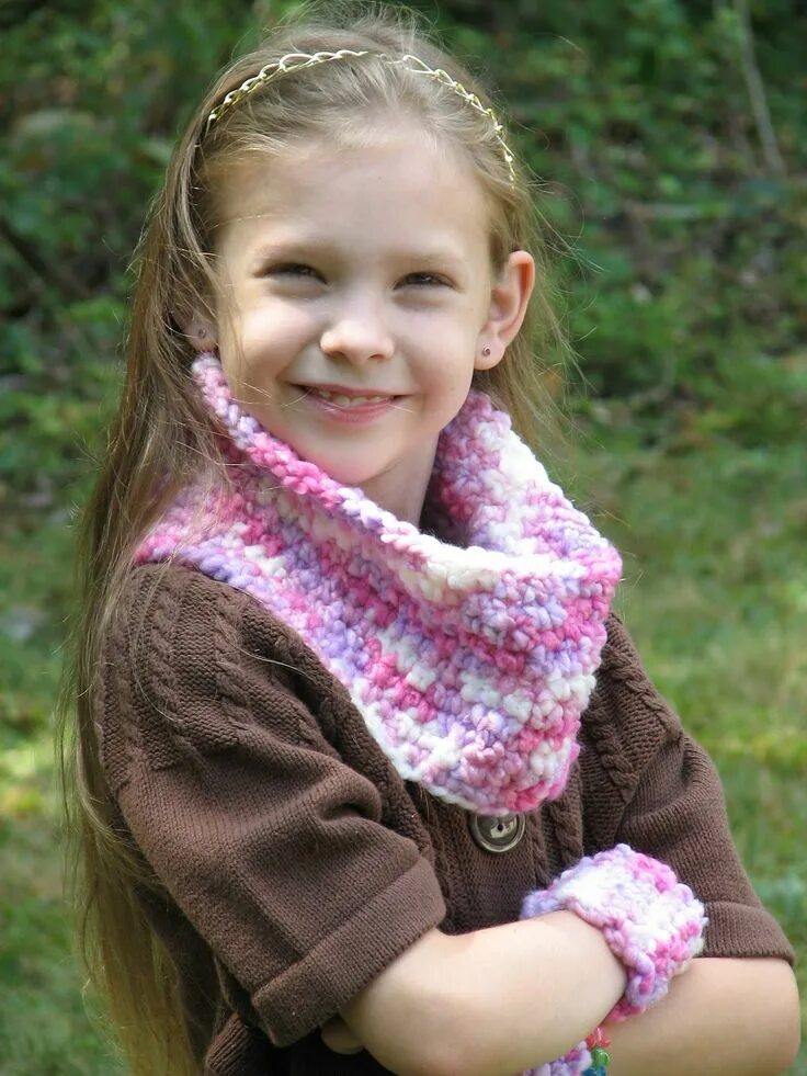Little girl models 8 12 private. Шарф принцесса. Вязаныешерстяныешарфыдлямальчиков12тет. Loose Cowl Crochet pattern. Jpeg4.