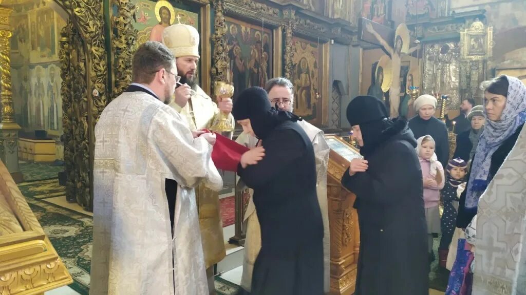 котов стахий батюшка фото никульское. накануне батюшка объявил что намерен. накануне батюшка объявил. как писать накануне. владыка михей хархаров ярославская епархия.