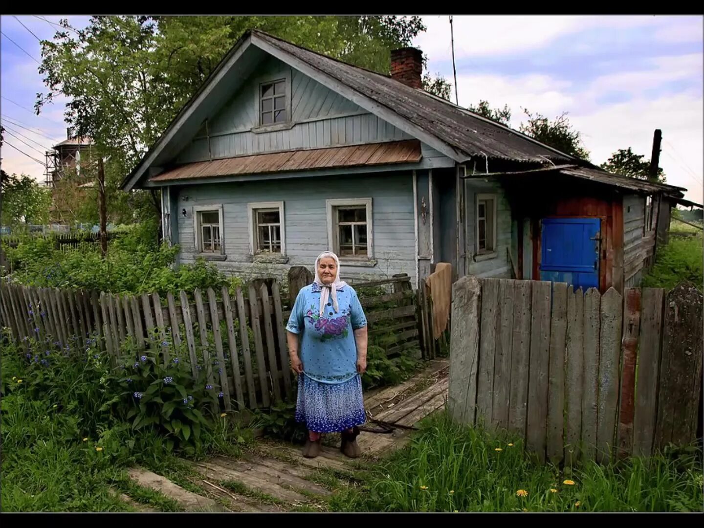 Деревенский дом. Деревенская бабушка. Деревенский домик у бабушки. Домик в деревне бабушка. Канал все о деревенской жизни со светланой