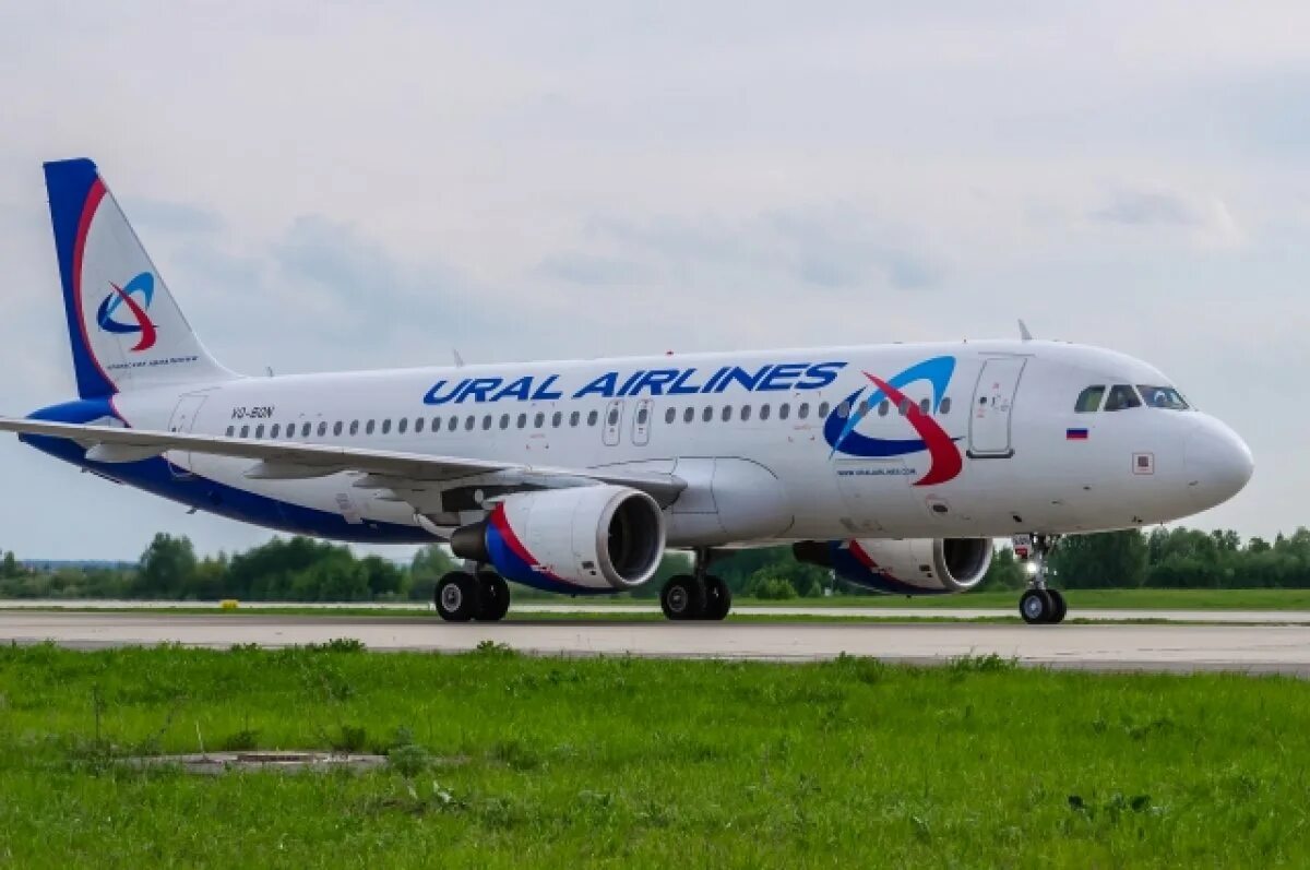 Оао авиакомпания авиалинии. Самолёт уральские авиалинии. airbus a320 ural airlines. airbus ural airlines домодедово. a320 ural airlines кольцово.