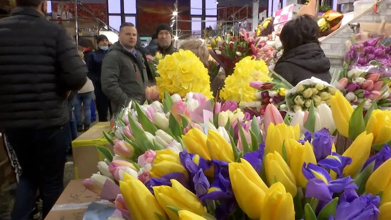 Рижский рынок цены на цветы 2024. Москва Рижский рынок 2021. Рижский рынок цветы. Рижский рынок букеты.