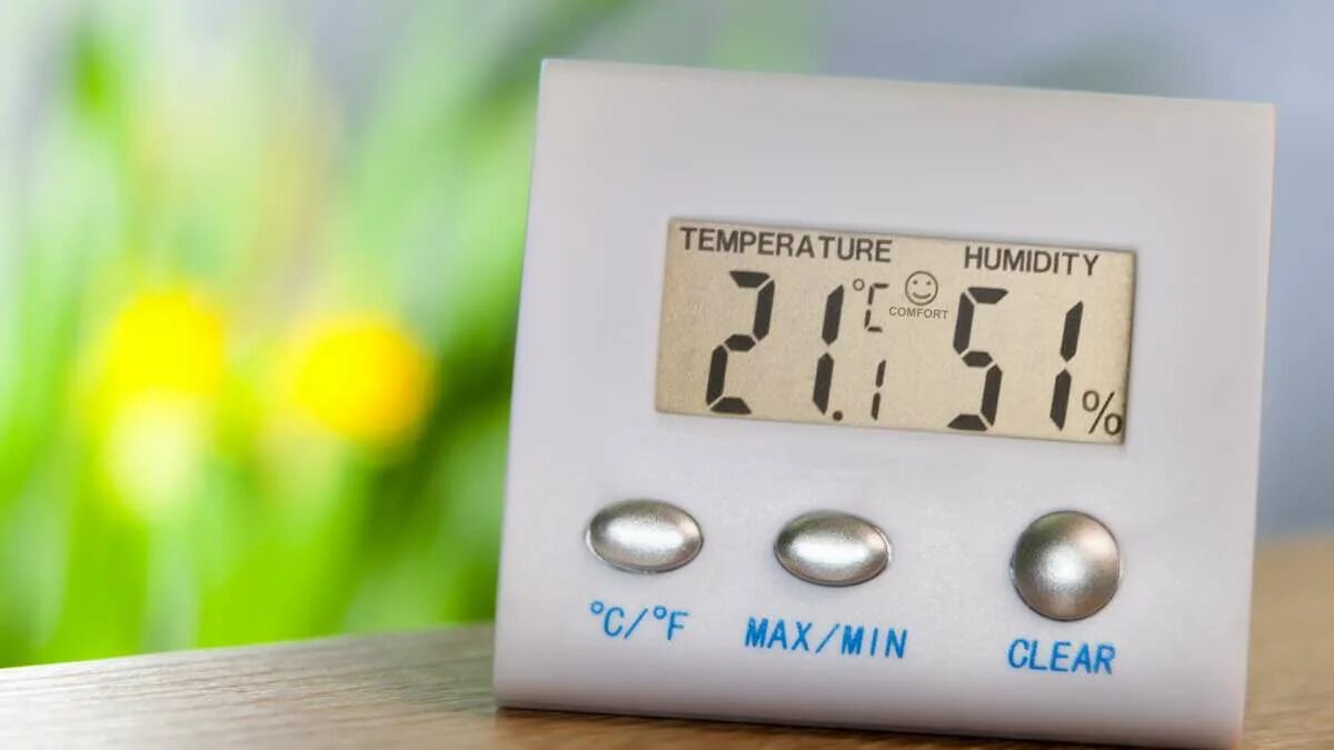 Установить температуру на 1. Влажность в квартире. Высокая влажность. Влажность картинки. Температура и влажность.