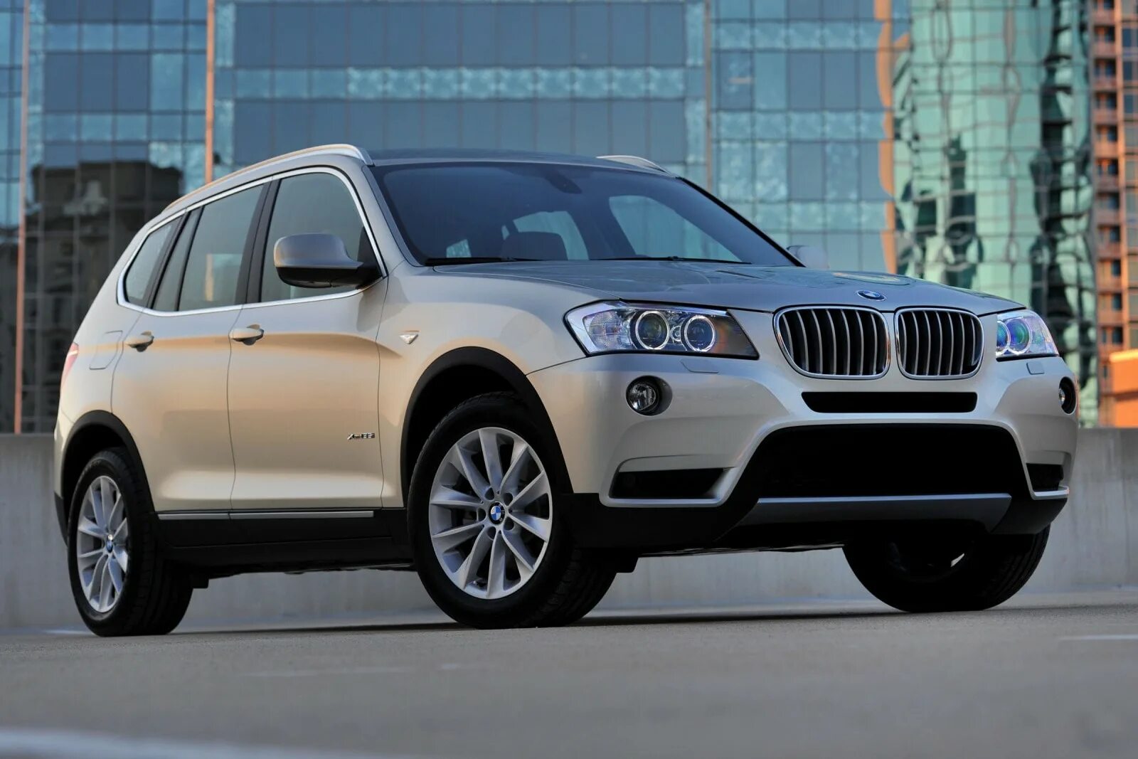 Bmw x3 2012. Bmw x3 f25 2014. Кроссовер бмв х3. Bmw f25. Bmw x3 f25 2016.