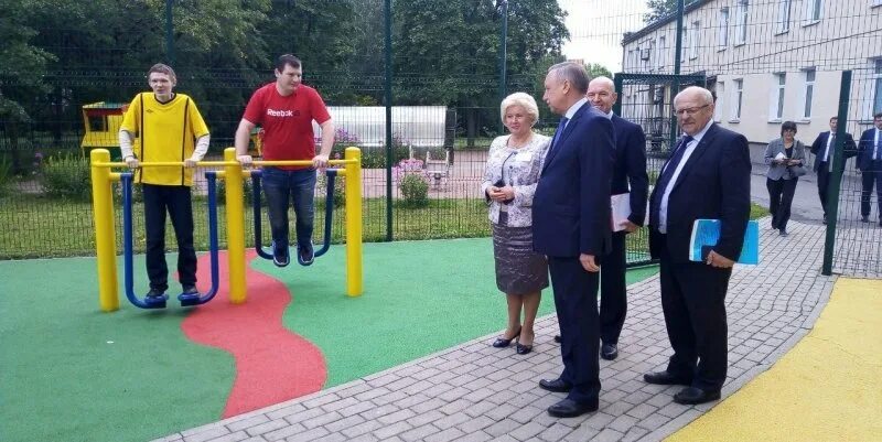 Центр социальной реабилитации инвалидов вакансии. Беглов открыл спортивный центр для инвалидов во фрунзенском районе.