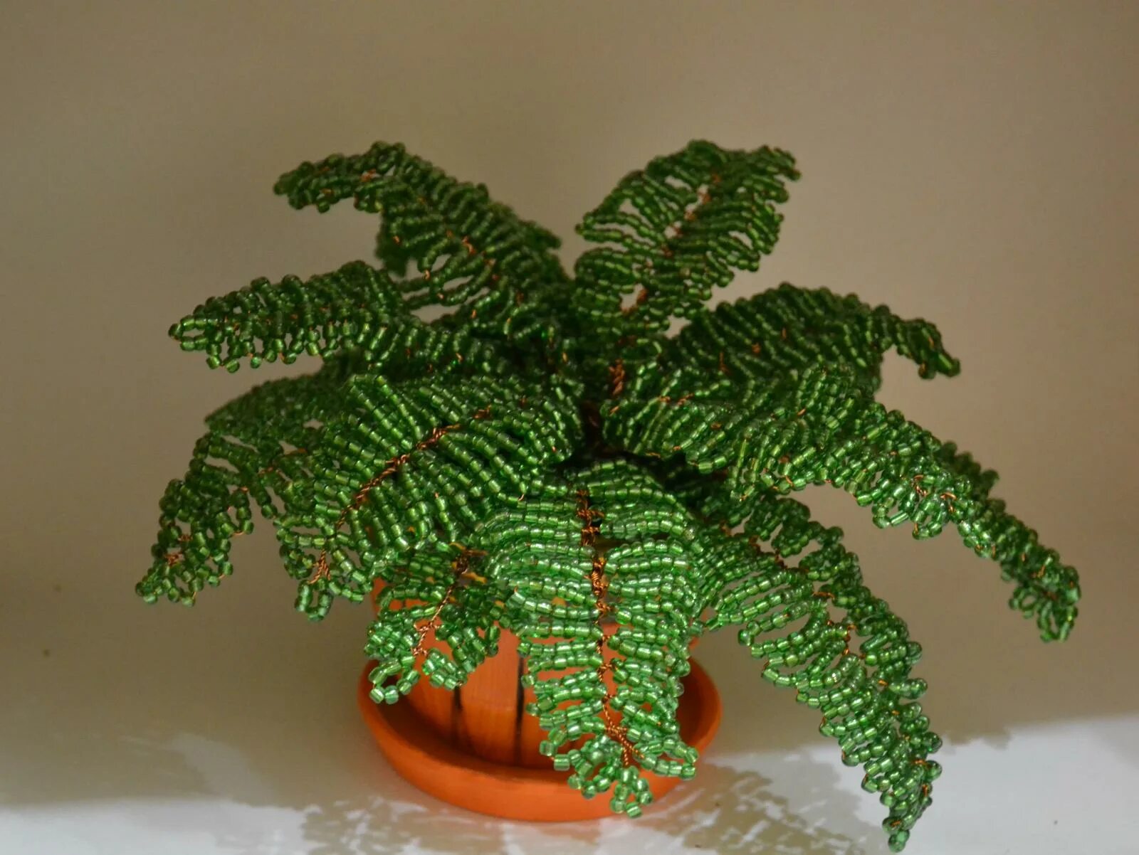 петельная техника плетения бисером для начинающих. веточки из бисера. петельное плетение бисером. петельная техника плетения бисером для начинающих. петельное плетение бисером.