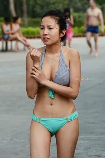 Asian bikini cameltoe