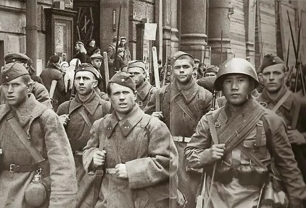 Военные отечественной войны. Великая Отечественная война 1941-1945 советские солдаты. РККА красной армии 1941-1945. Солдат 1941. ВОВ 1941-1945 Строй солдат.