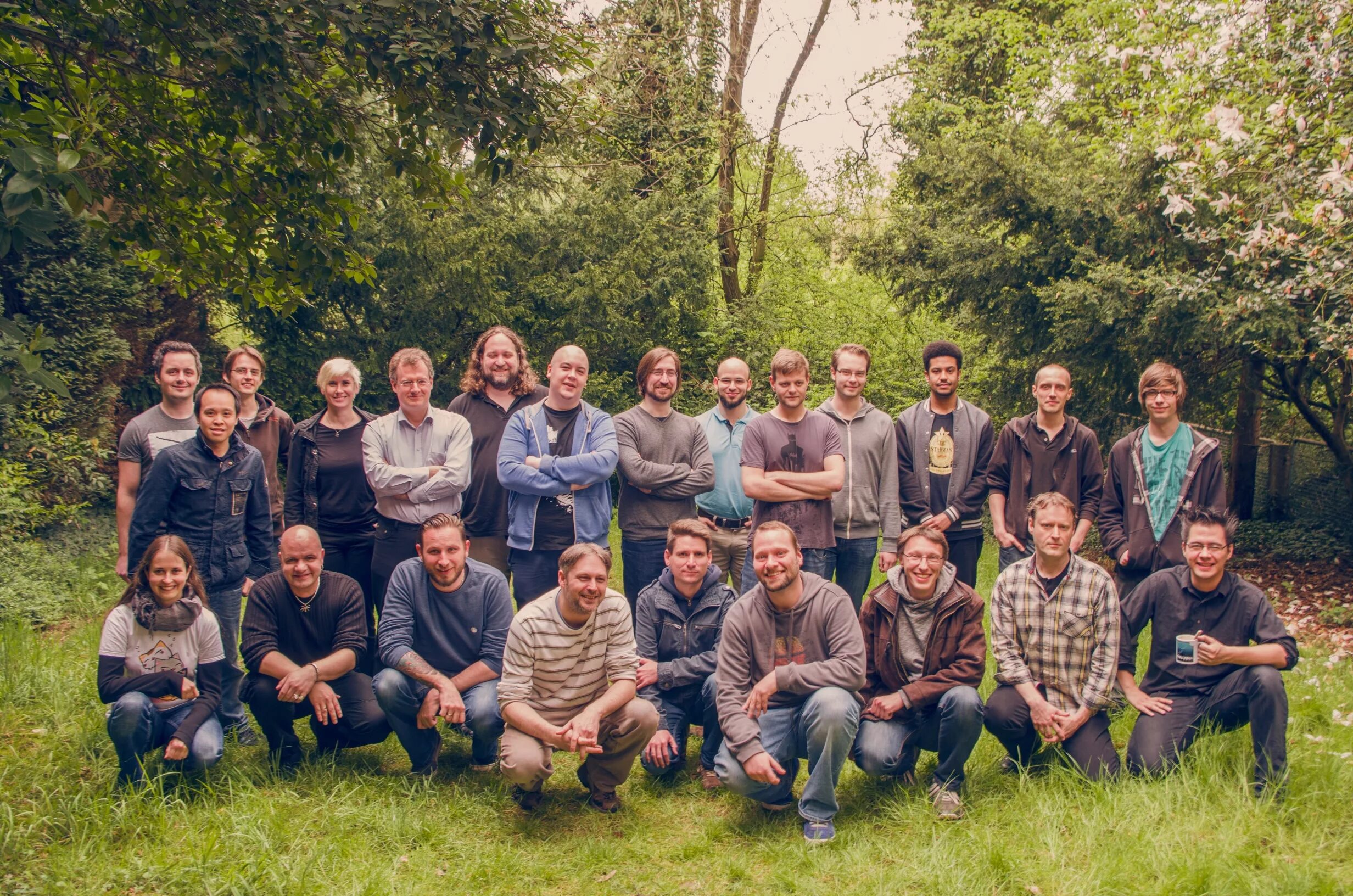 Разработчики пиранья байтс. Пиранья байтс. Piranha bytes закрылась. Piranha bytes закрылась. Piranha bytes logo.