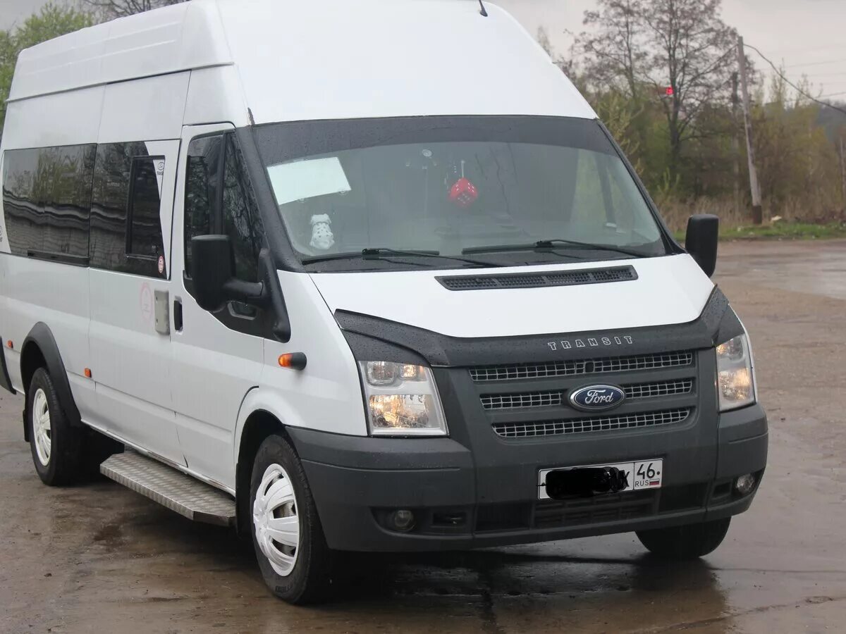 Бел транзит. Ford Transit пассажирский. Ford Transit белый пассажирский. Ford Transit пассажирский 2012. Ford Transit пассажирский Tuning.