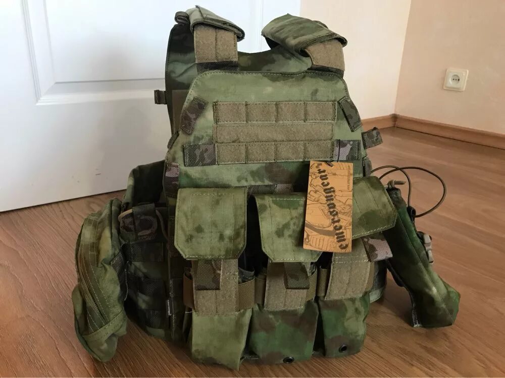 Бронежилет tactical gear. Плитняк бронежилет. Бронежилет панцирь ссо. Бронежилет 6б 85. Бронежилет плитняк tv-110 wartech.