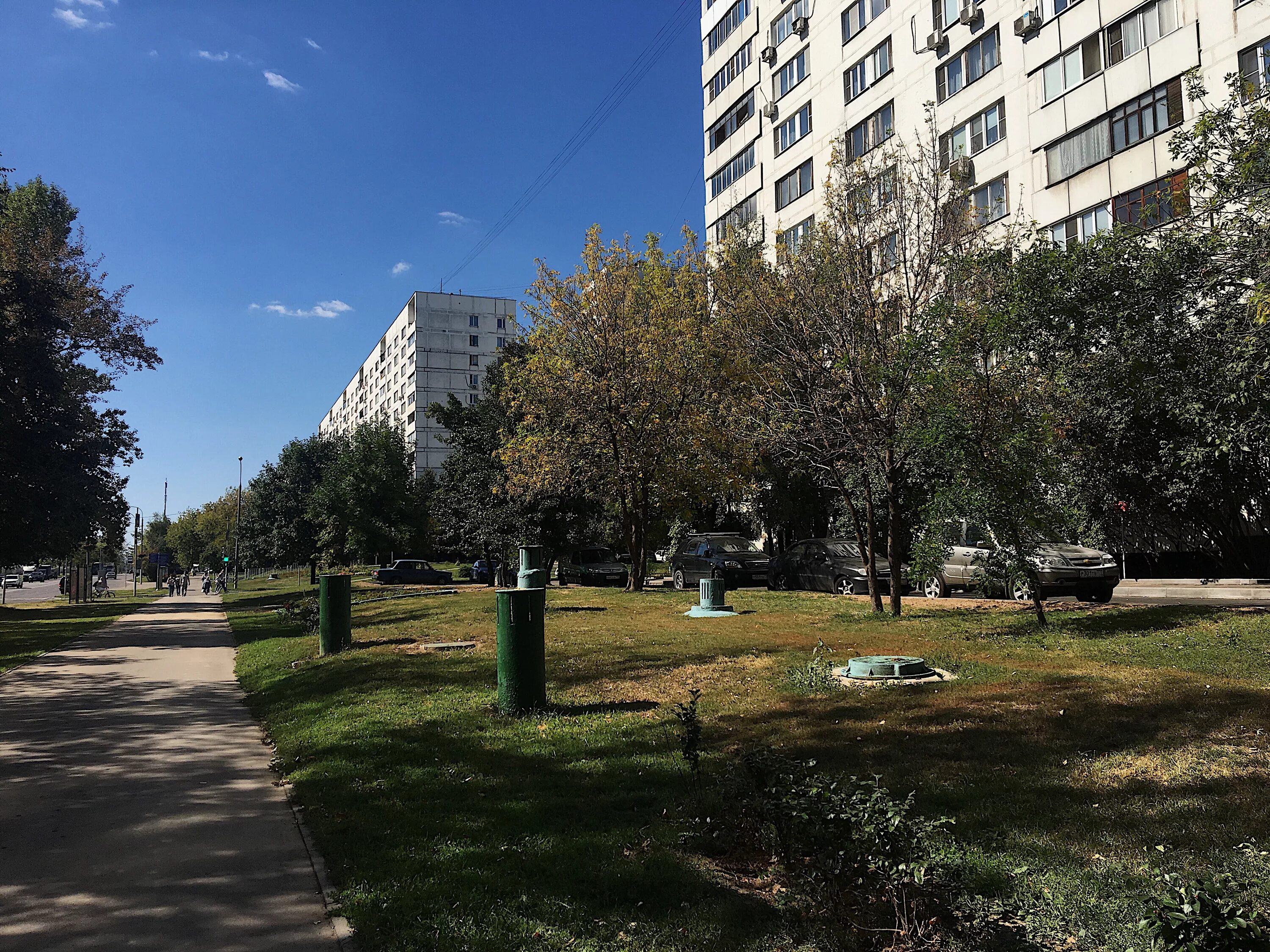 Улицы в ясенево москва. Улица Ясеневая Южное Борисово. Район Орехово-Борисово Южное. Ясеневая улица Москва. Улицы в Орехово Борисово.