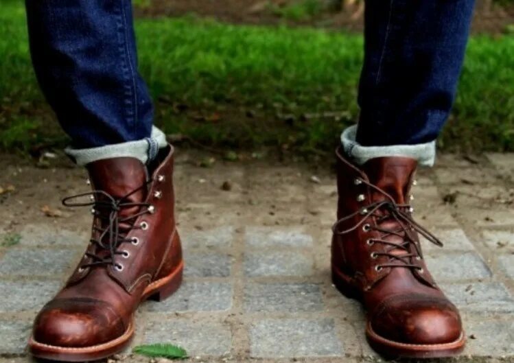 Ношенные ботинки. Ботинки Iron Ranger Boots Red Wing 8111. Red Wing Iron Ranger. Red Wing Iron Ranger 8111. Red Wing Iron Ranger 8085.