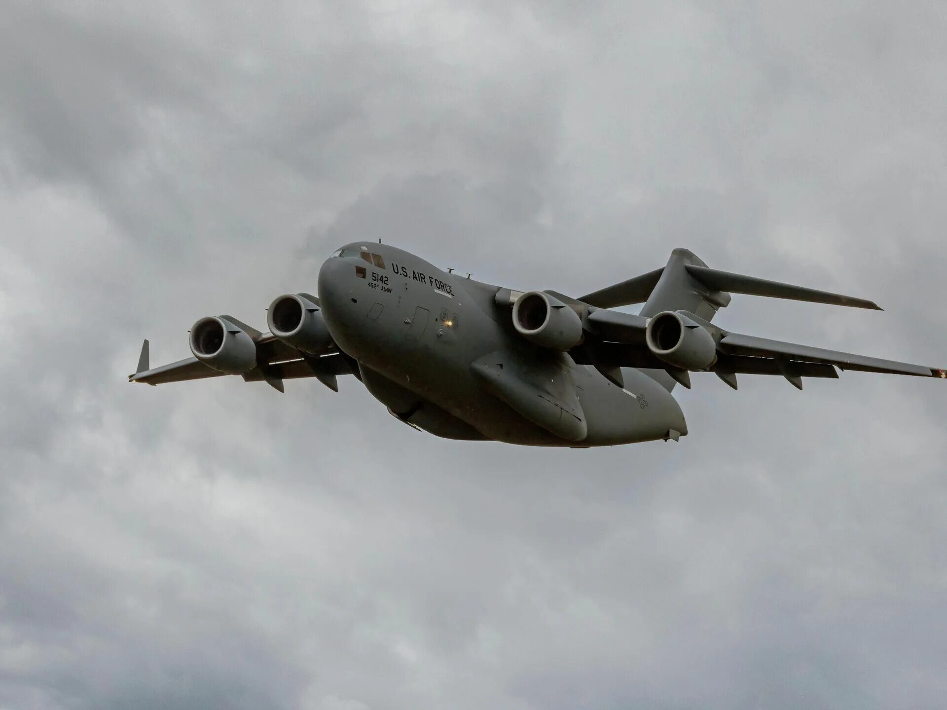 Самолеты 8 поколения. Снаряженный самолет. Y-8 самолет. Ar 1243 • 7m8 самолет.