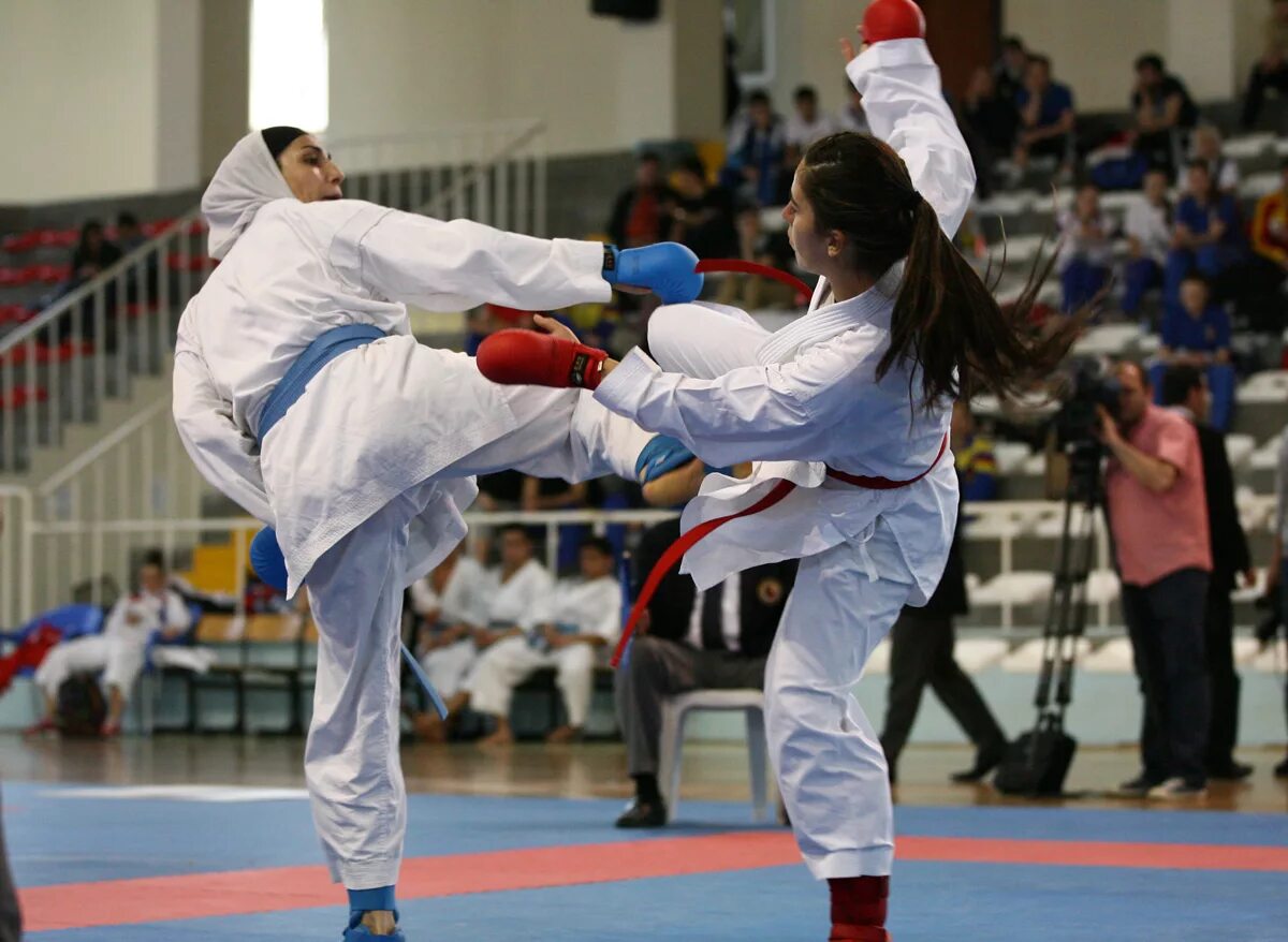 Каратэ Рязанской области в мае. The 8th World open Karate Tournament. Каратэ Поединки на пляже фото.