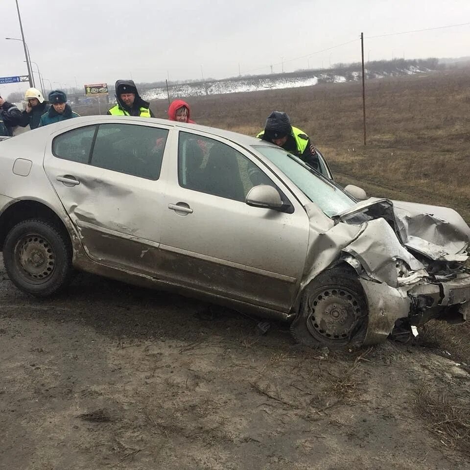 Новости ростова и области сегодня происшествия. ДТП Ростов на Дону сводка. ДТП на трассе Дон сегодня. Автомобильная авария Ростов на Дону сейчас. Авария на трассе Ростов сегодня.